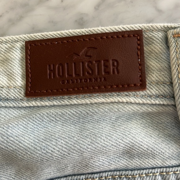 Hollister 3” High Rise Mom Short size 28 (7) spotless excellent condition - Picture 3 of 5